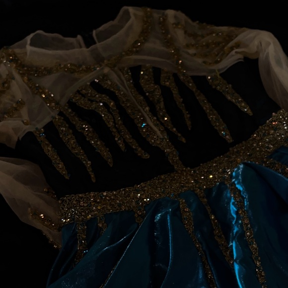 Blue dress - Picture 1 of 8